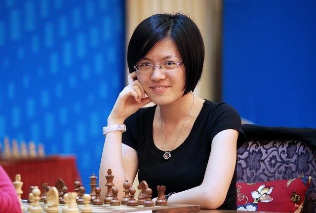 hou_yifan2