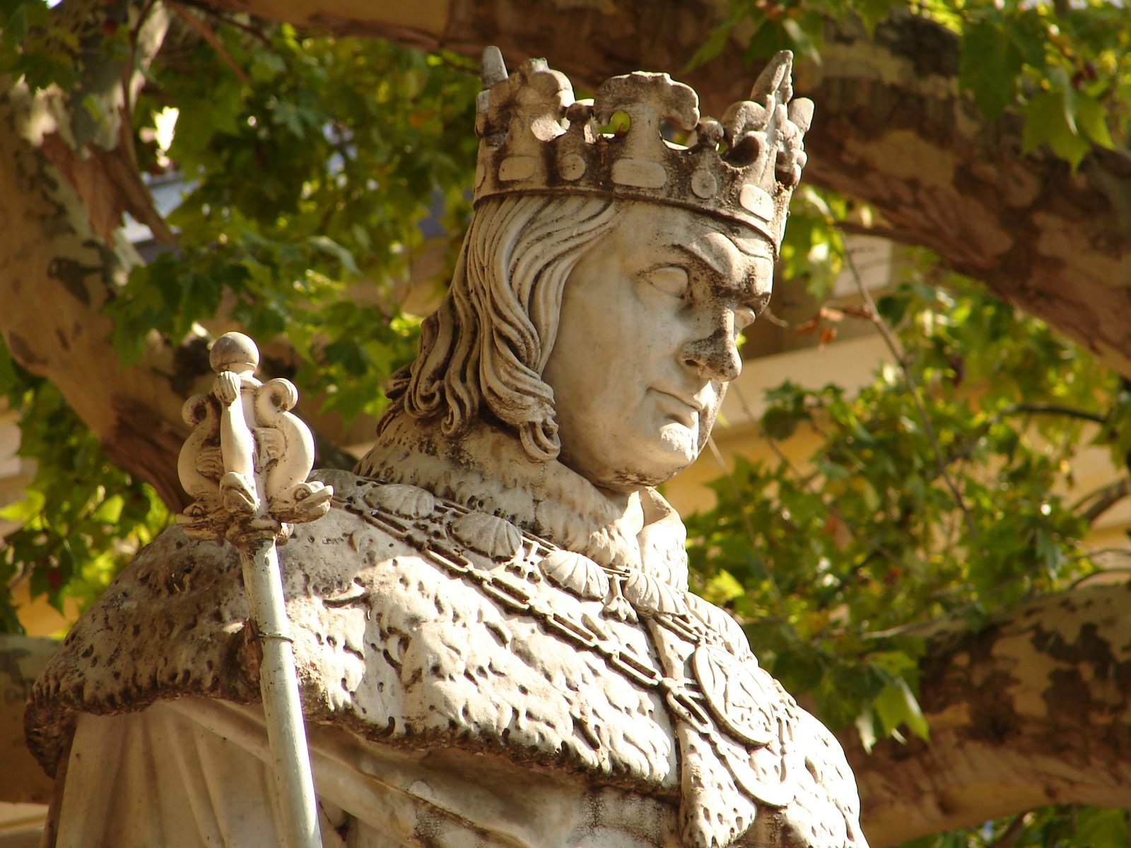 roi_statue